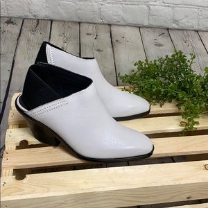 Naked Feet Eros Shootie